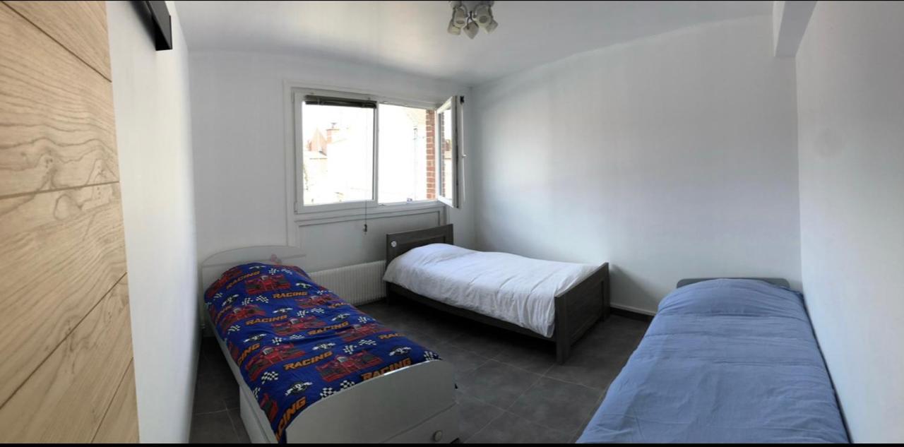 Bel Appartement Cosy Tres Calme Avec Parking Prive Templemars Extérieur photo